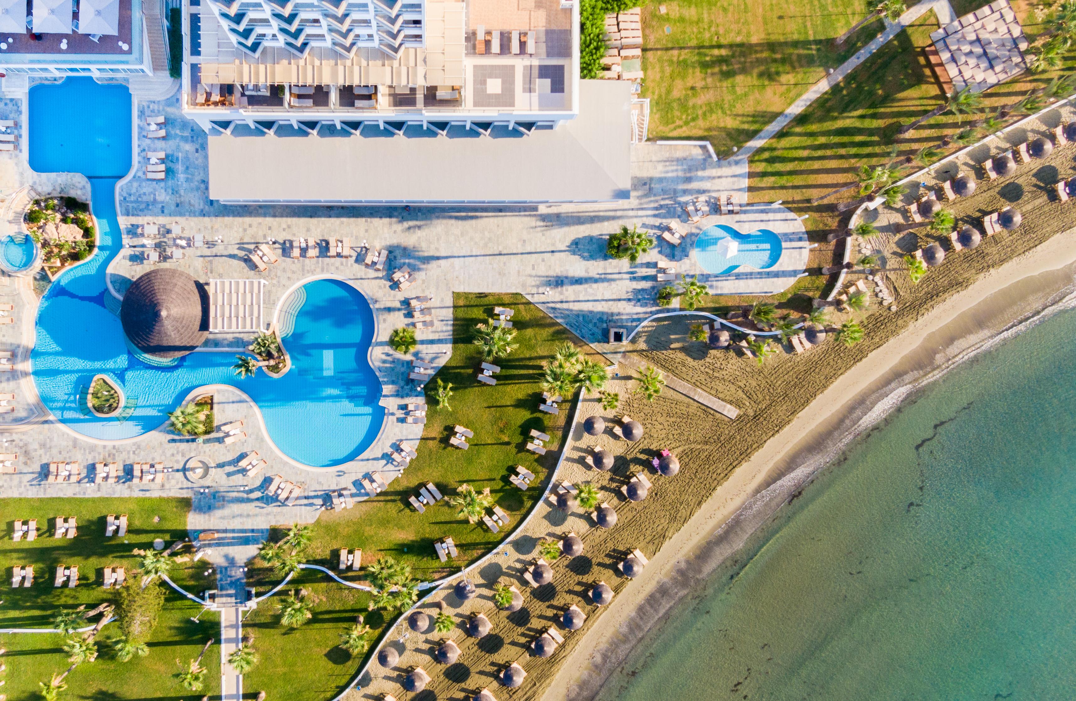 Курортний комплекс Golden Bay Ларнака