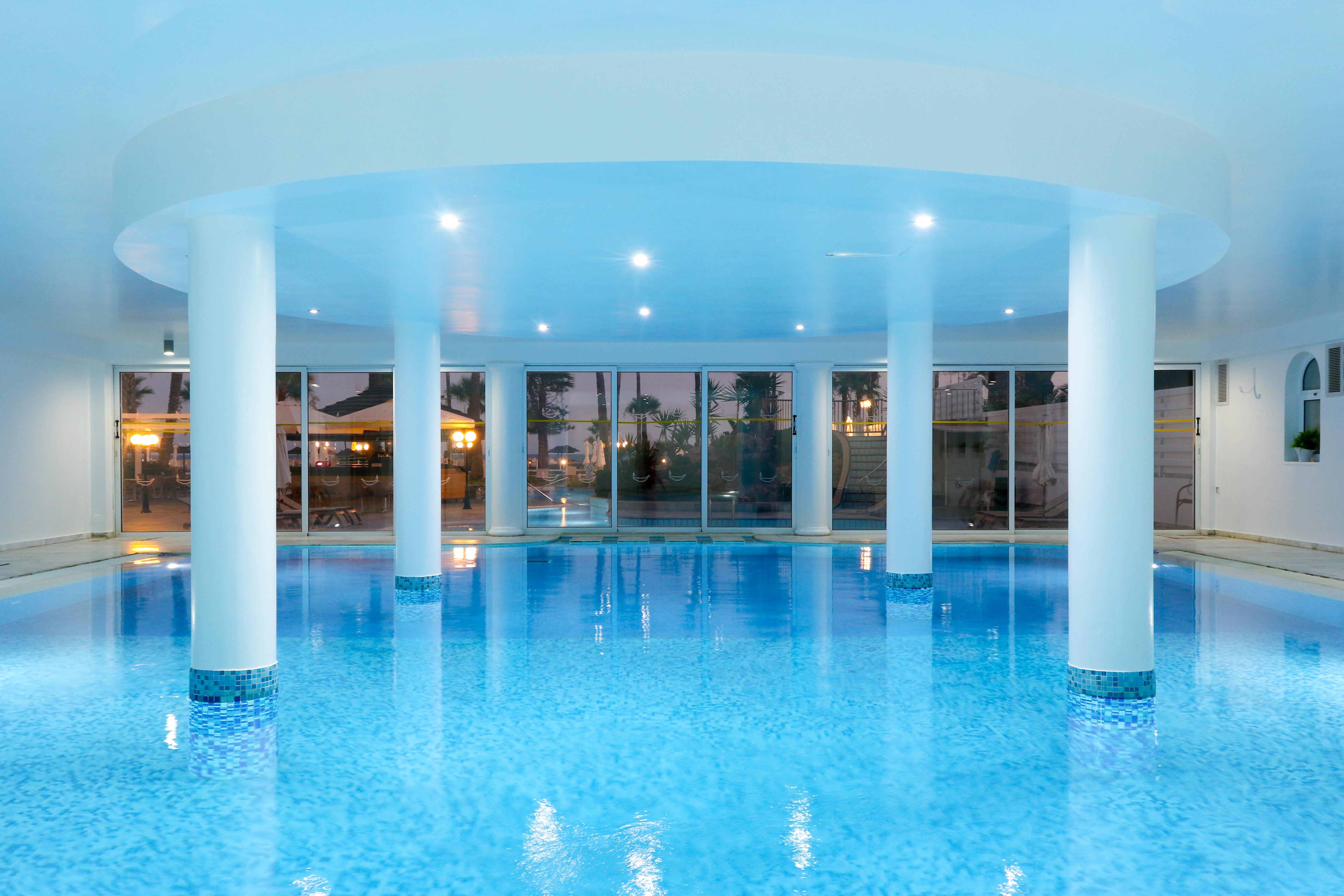 Курортний комплекс Golden Bay 5*