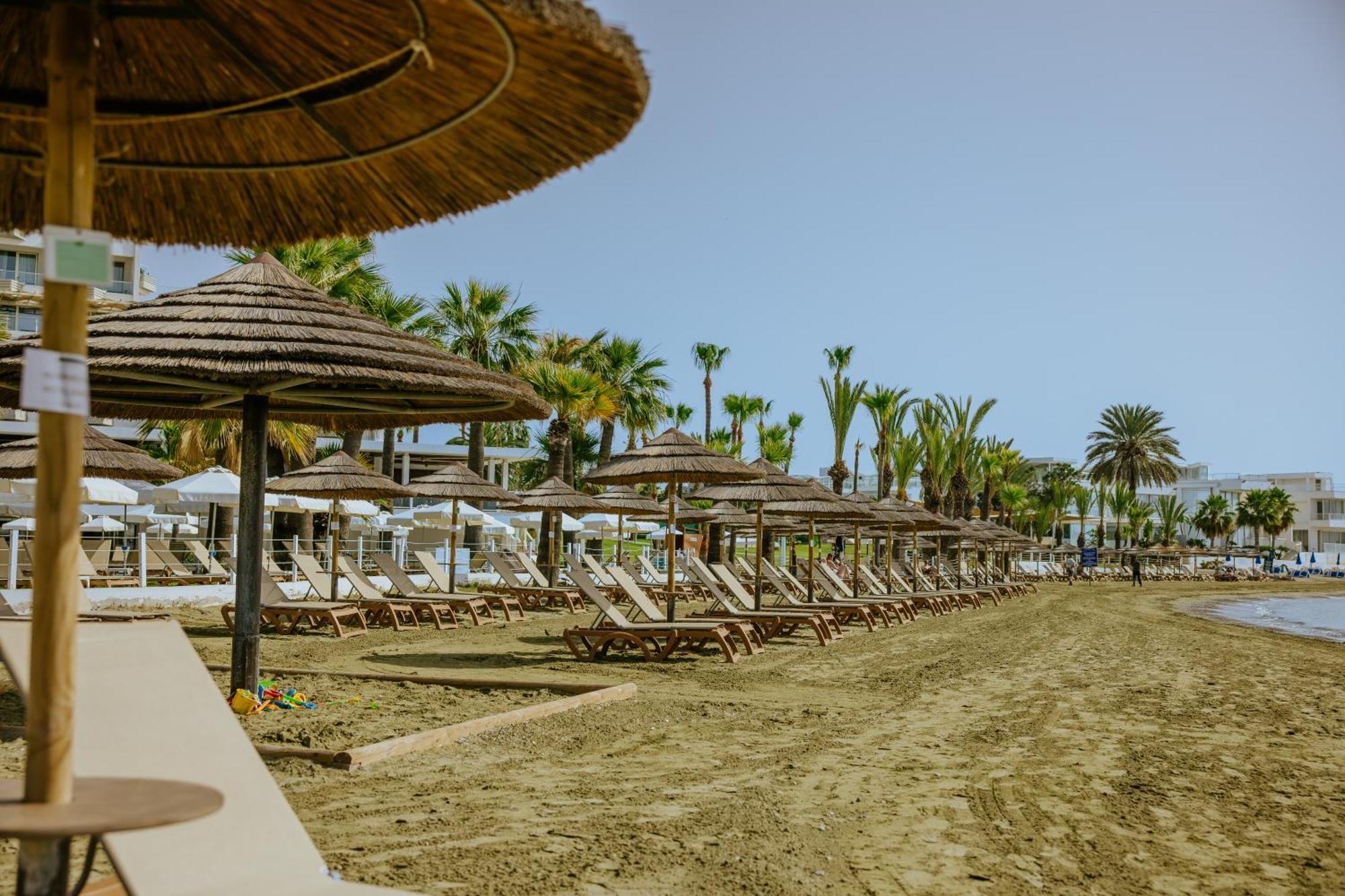 Курортний комплекс Golden Bay 5*