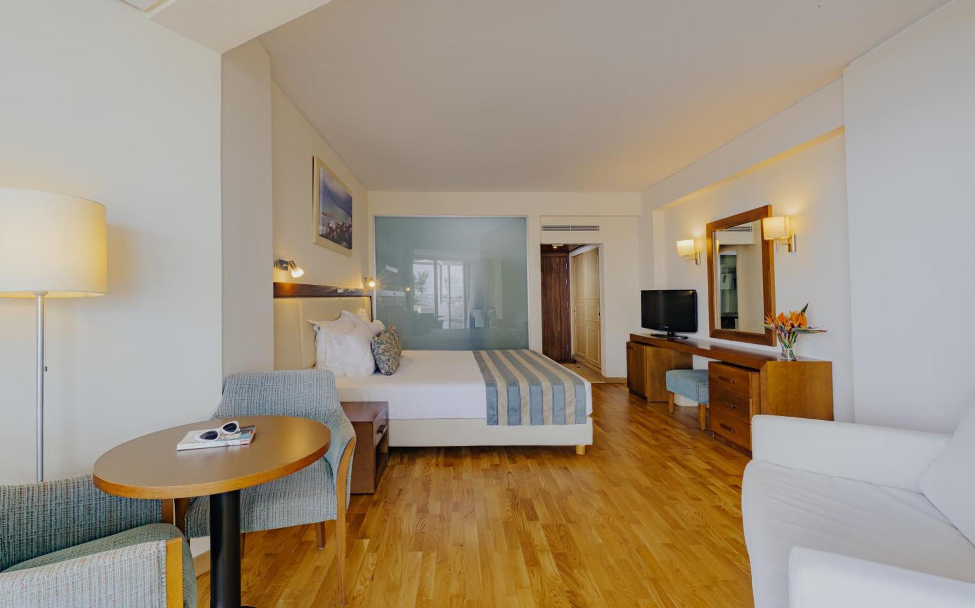Golden Bay Курортний комплекс